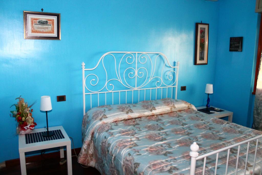 Bed and Breakfast La Casa Della Musica Чампіно Номер фото