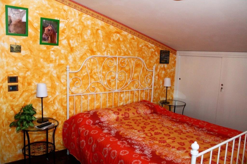 Bed and Breakfast La Casa Della Musica Чампіно Номер фото