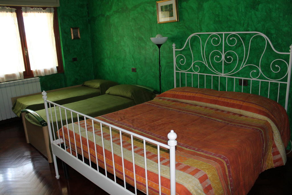 Bed and Breakfast La Casa Della Musica Чампіно Номер фото